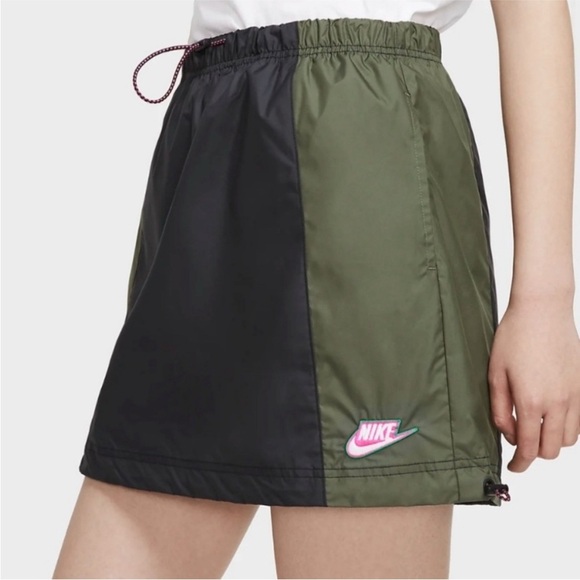 Icon Clash Nike Nylon Black Green Drawstring Cargo Skirt - size S - Picture 2 of 10